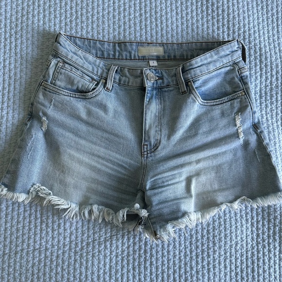 Kut from the Kloth Jane Jean Shorts - Picture 8 of 9